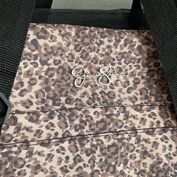 Jessica Simpson medium dog carrier. Never used! My loss is your gain! - Picture 1 of 5